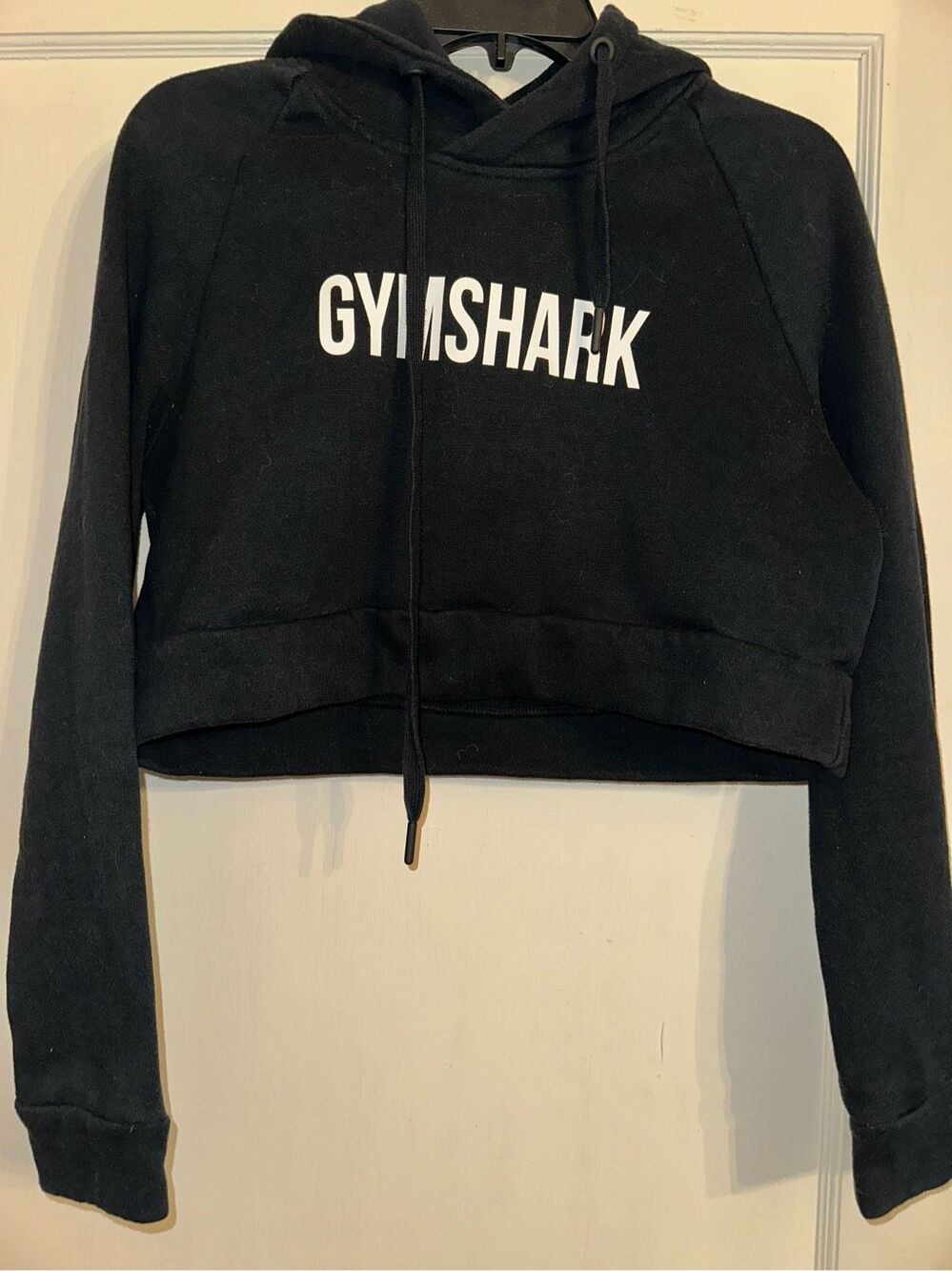 Gymshark Cropped Hoodie Women's Medium Black Pullover Sweatshirt Long Sleeve
